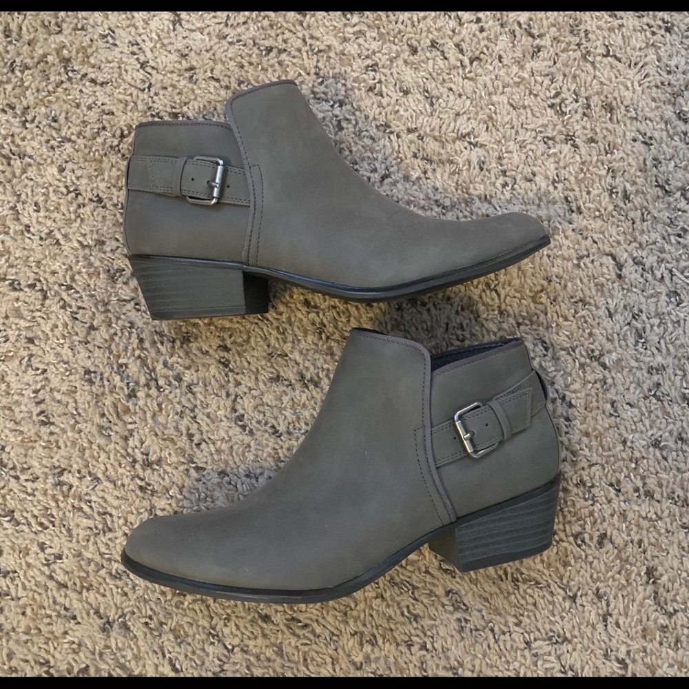 espirit booties in gray 7